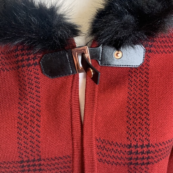 EUC Ivanka Trump Faux Fur Hoodie Black/Burgundy Open Cardigan, SP - Picture 3 of 14